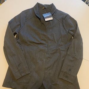 New! Eddie Bauer women’s travel blazer